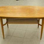 909 8220 COFFEE TABLE